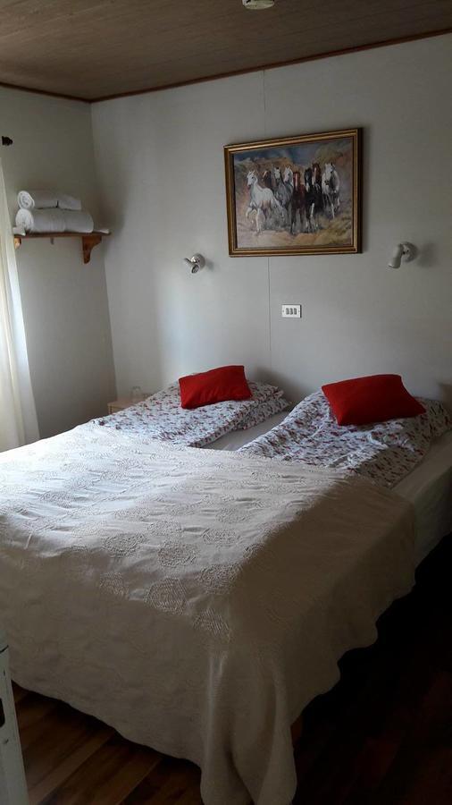 Glaesibaer Bed & Breakfast Reynistadur ภายนอก รูปภาพ